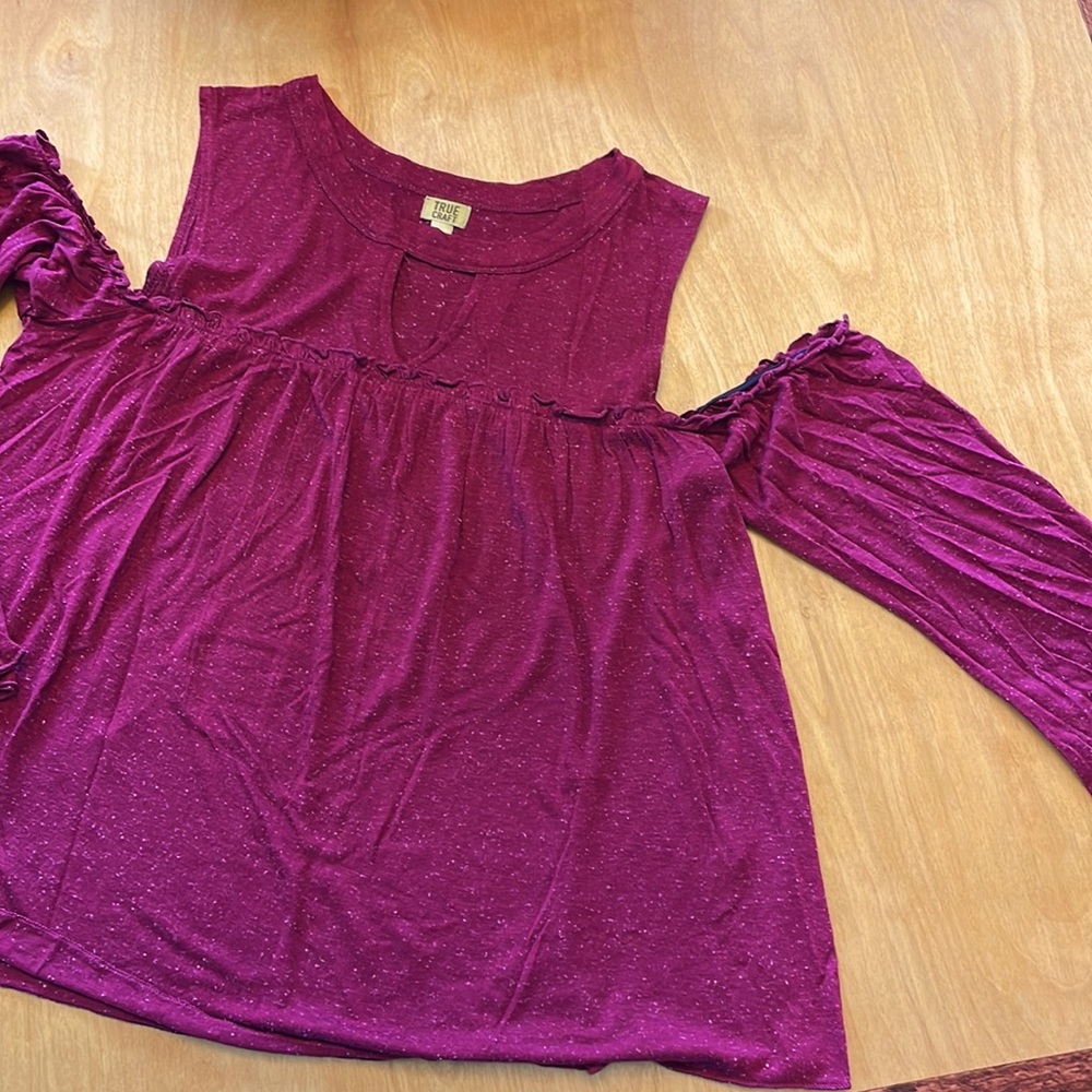 True Craft cold shoulder shirt